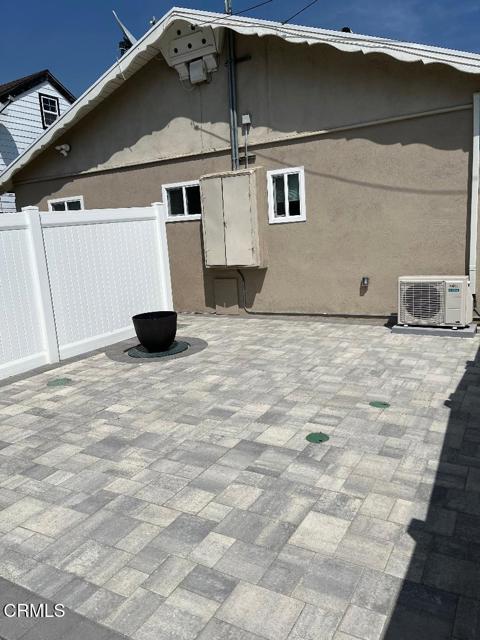 7077 Day Street, Tujunga CA: https://media.crmls.org/mediaz/47085a4f-bd7f-4677-9aa7-972863615dc3.jpg