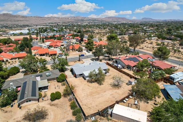 56869 Mountain View Trail, Yucca Valley CA: https://media.crmls.org/mediaz/47087dd4-b4ce-460d-8912-0dc0734ed355.jpg