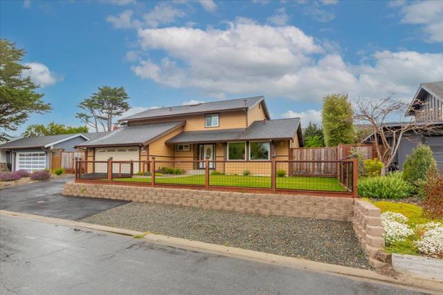 2013 Avignon Place, Half Moon Bay CA: https://media.crmls.org/mediaz/4708969d-588f-4e98-94ea-0afc0af93921.jpg