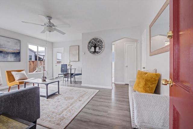 115 N Kingston Street, San Mateo CA: https://media.crmls.org/mediaz/47089dbf-e6be-4933-bb2b-0fde99e9e211.jpg