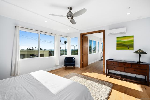4563 Point Loma Ave, San Diego CA: https://media.crmls.org/mediaz/4708ab05-135e-4995-8289-3da89c3700a0.jpg