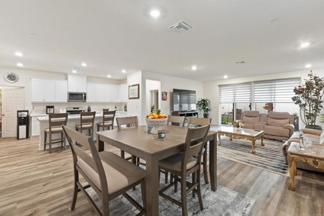 25709 Buckeye Meadow Lane, Homeland CA: https://media.crmls.org/mediaz/4708e393-971b-4060-9319-816216306a80.jpg