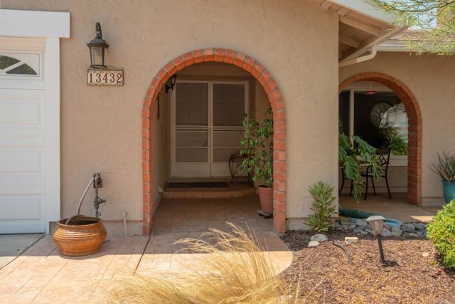 Detail Gallery Image 5 of 44 For 13432 Whitewater Drive, Poway,  CA 92064 - 3 Beds | 2 Baths
