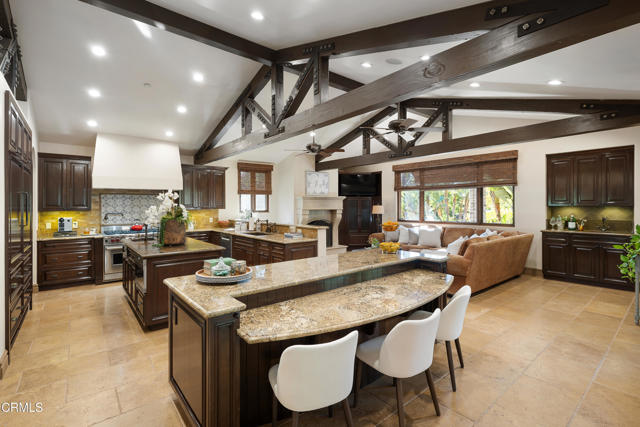 Detail Gallery Image 3 of 52 For 5065 Indianola Way, La Canada Flintridge,  CA 91011 - 5 Beds | 5/2 Baths