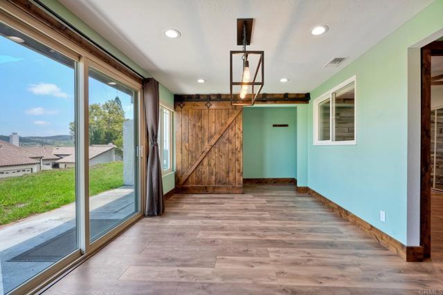 14787 Caminito Orense Oeste, San Diego CA: https://media.crmls.org/mediaz/470a4dd7-9053-4207-b9f1-2e75be265051.jpg