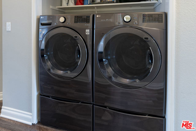 14919 Dickens Street, Sherman Oaks CA: https://media.crmls.org/mediaz/470a5d54-454c-44ae-b06a-b3e7f18363d4.jpg