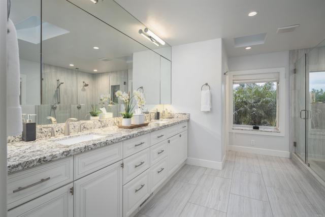5041 El Secreto, Rancho Santa Fe CA: https://media.crmls.org/mediaz/470a82d8-d89d-4d73-9e41-07b067174a54.jpg