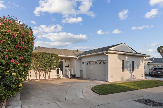 4971 Twain Ave, San Diego CA: https://media.crmls.org/mediaz/470aa06b-afd3-45a7-a2a3-ff0378d5a17d.jpg