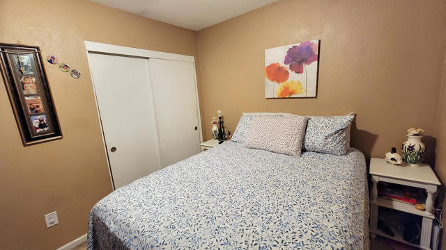 82804 Crawford Drive, Indio CA: https://media.crmls.org/mediaz/470b3e37-5d2d-413c-81f5-16fe7bd36fbe.jpg