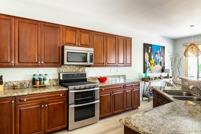 81098 Avenida Vidrio, Indio CA: https://media.crmls.org/mediaz/470bd8d1-6356-4a82-917c-58a9375947fa.jpg
