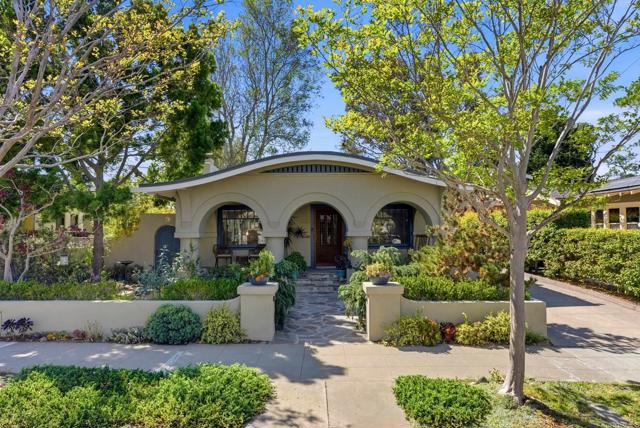 Detail Gallery Image 2 of 44 For 4262 Sierra Vista, San Diego,  CA 92103 - 2 Beds | 1/1 Baths