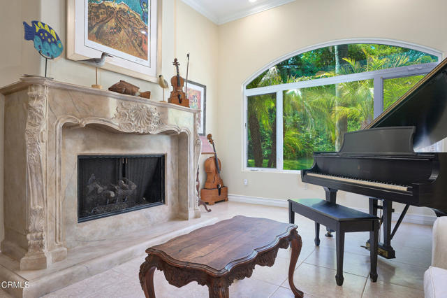1690 Calle Tierra Vista, Camarillo CA: https://media.crmls.org/mediaz/470c1818-c2da-4452-ab9b-4865c4a158e2.jpg