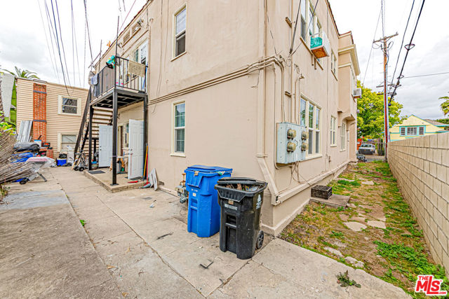 2460 W 18th Street, Los Angeles CA: https://media.crmls.org/mediaz/470cb78c-a6e3-4fe0-88b9-459de98f4cd0.jpg