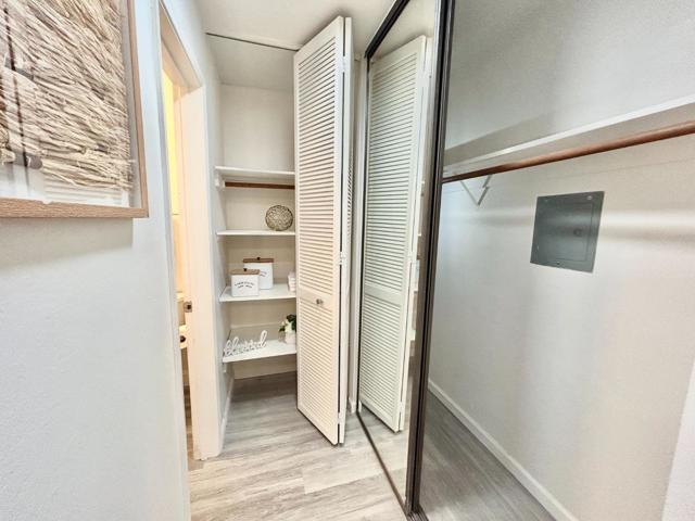 707 Fathom Drive, San Mateo CA: https://media.crmls.org/mediaz/470cc3eb-fa06-4349-b85d-f4ec0c441a34.jpg