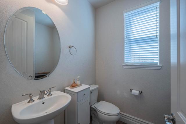 13713 Sherman Boulevard, Marina CA: https://media.crmls.org/mediaz/470d168e-432b-4437-83e6-c579badaa666.jpg