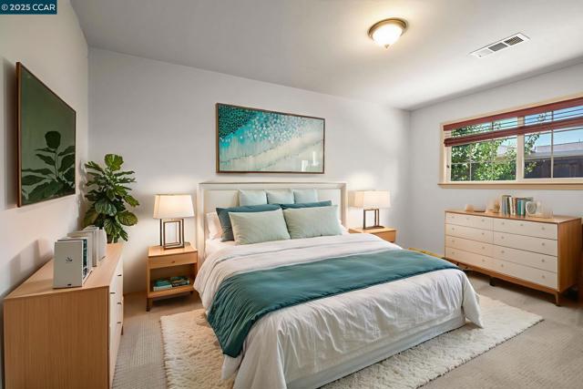 928 Sassel Ave, Concord CA: https://media.crmls.org/mediaz/470d6e55-b086-470d-9a76-30e27b3a67b4.jpg