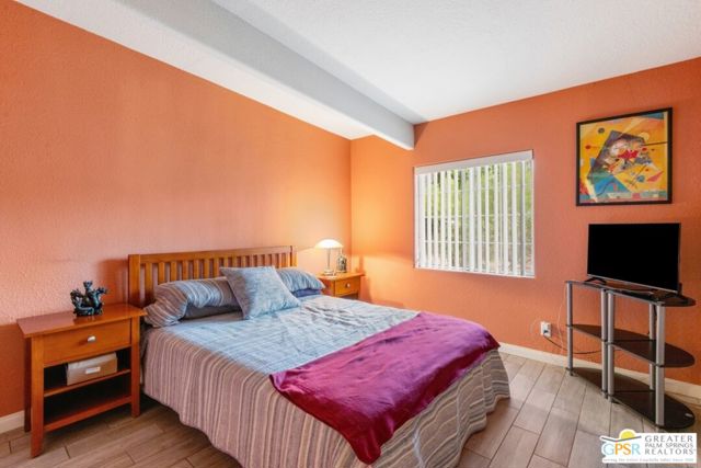 648 S Roxbury Drive, Palm Springs CA: https://media.crmls.org/mediaz/470d8596-841d-4db8-bc27-72426a7fe348.jpg