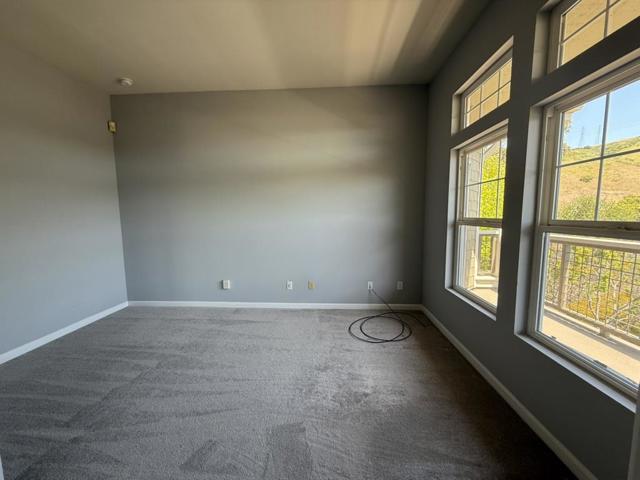 121 Crescent Court, Brisbane CA: https://media.crmls.org/mediaz/470dbe66-6677-4aa7-82cf-15d056394c85.jpg
