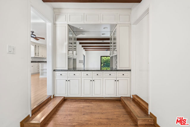 3016 Greenfield Avenue, Los Angeles CA: https://media.crmls.org/mediaz/470dc096-8df3-4938-90fe-ce91c122d82b.jpg