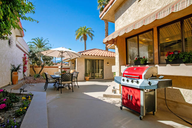 44020 Superior Court, Indian Wells CA: https://media.crmls.org/mediaz/470e4bf9-c773-40a8-a9a9-eb9eafbc2fbf.jpg