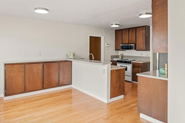 3097 Messinger Drive, Marina CA: https://media.crmls.org/mediaz/470e4f0d-75ae-4865-a071-8a1514964a3e.jpg