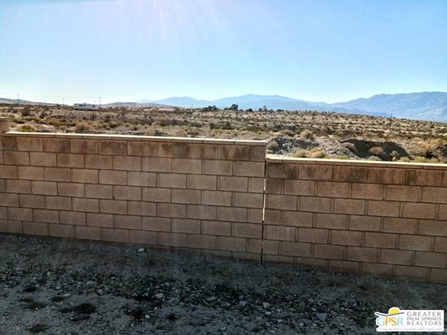 68381 Panorama Drive, Desert Hot Springs CA: https://media.crmls.org/mediaz/470e8e04-8670-40fa-b199-b241c841283a.jpg