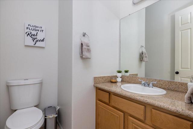 Image 28 of 61 For 49645 Redford Way