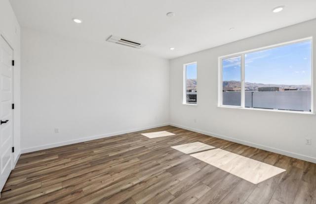 1377 California Circle, Milpitas CA: https://media.crmls.org/mediaz/471038a9-7282-44b8-b29b-3fa900894899.jpg