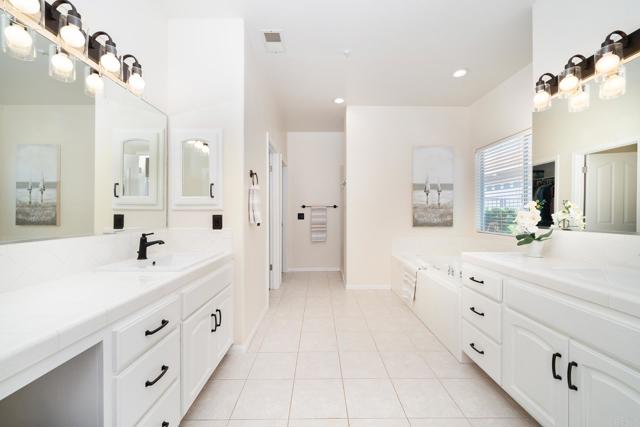 1185 Cedar Summit Drive, Ramona CA: https://media.crmls.org/mediaz/4710d176-5710-4435-98d8-0905c88e80ef.jpg