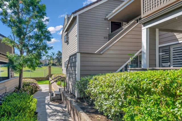 Detail Gallery Image 26 of 38 For 1091 Shadowridge Dr #118,  Vista,  CA 92081 - 2 Beds | 2 Baths