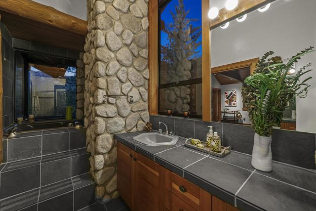 54789 Wildwood Drive, Idyllwild CA: https://media.crmls.org/mediaz/4711bf05-ed64-46a9-a1fd-d13f6beec31a.jpg