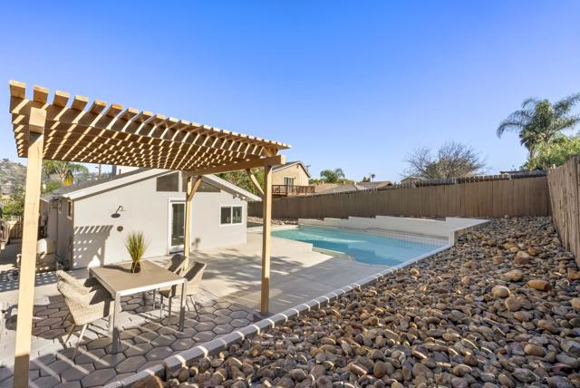 Detail Gallery Image 18 of 20 For 5170 Randlett Dr, La Mesa,  CA 91942 - 3 Beds | 2 Baths