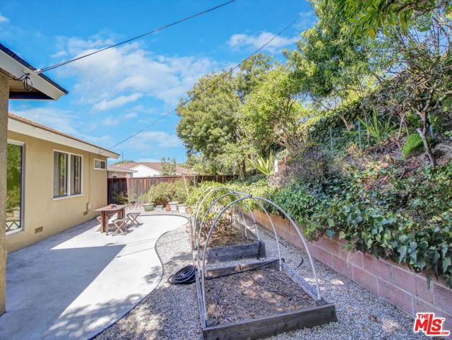 5720 El Rincon Way photo 32