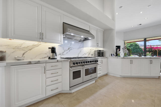 79455 Briarwood, La Quinta CA: https://media.crmls.org/mediaz/47128891-e454-44c0-82e9-00eacde42d32.jpg