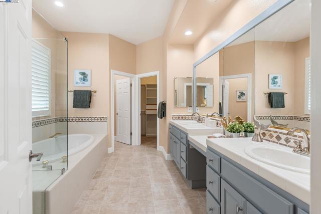 3535 Lessini, Pleasanton CA: https://media.crmls.org/mediaz/4712b73a-7be8-40ba-9edb-1a46016a310c.jpg