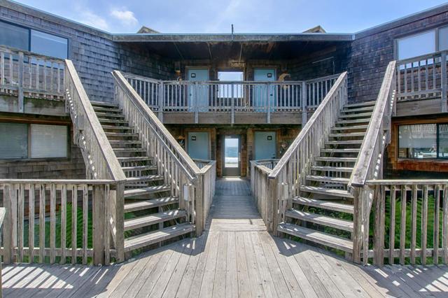 101 Shell Drive, Watsonville CA: https://media.crmls.org/mediaz/47132063-78fb-4c20-aee9-096635dcb75b.jpg