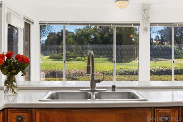 12039 Caminito Cadena, San Diego CA: https://media.crmls.org/mediaz/4713437c-a189-4ab5-8fa4-4a5dd6bfabc3.jpg