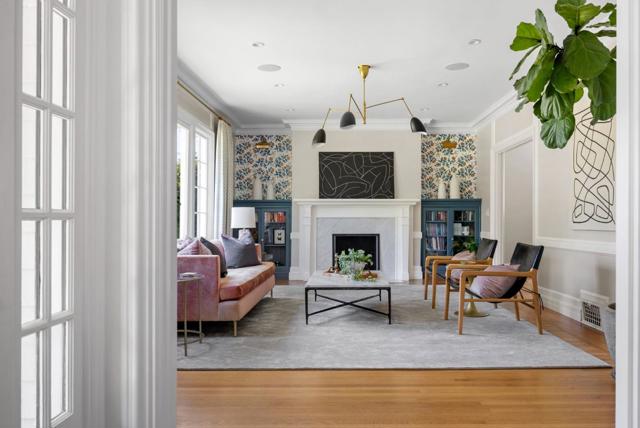 827 Walnut Avenue, Burlingame CA: https://media.crmls.org/mediaz/47135101-d1d5-4363-ac19-b5679b7700bc.jpg