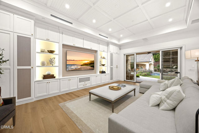2060 Windover Road, Pasadena CA: https://media.crmls.org/mediaz/4713ec88-c34e-49d5-a4de-2f626b76e4bd.jpg