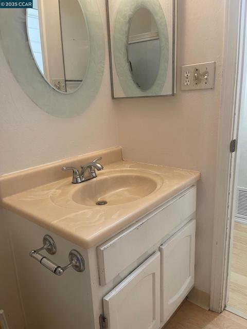 1140 Detroit Avenue, Concord CA: https://media.crmls.org/mediaz/4714592f-b9d3-415d-acd0-f83faf299cc9.jpg