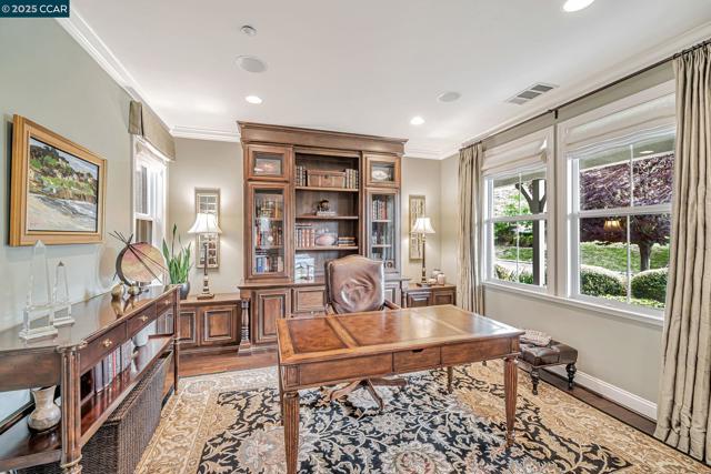 120 Tamarind Ln, Danville CA: https://media.crmls.org/mediaz/4714f87f-344d-4985-9745-492dee5e65b0.jpg