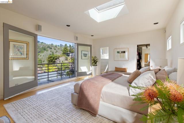 2 Gravatt Drive, Berkeley CA: https://media.crmls.org/mediaz/471503de-ebba-401a-8aba-296efff1be9c.jpg