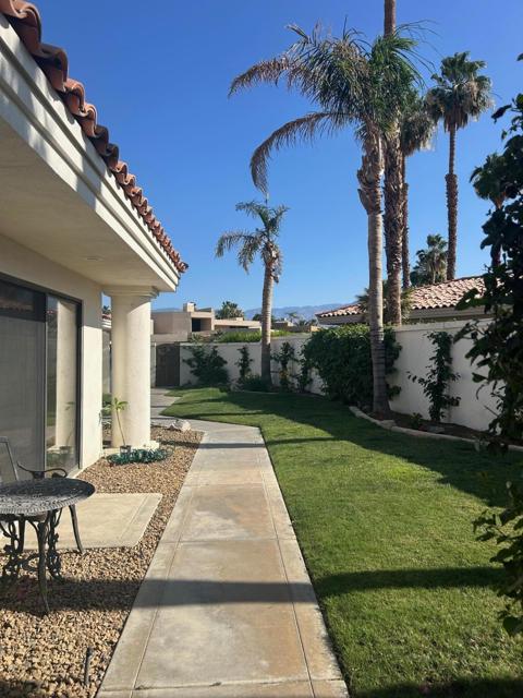 80671 Cherry Hills Drive, La Quinta CA: https://media.crmls.org/mediaz/47156980-795b-4a97-828a-b9b93814e17e.jpg