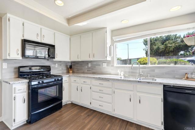 Detail Gallery Image 16 of 34 For 1106 Corral, Escondido,  CA 92026 - 2 Beds | 2 Baths