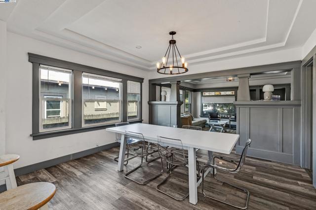 2708 60th Avenue, Oakland CA: https://media.crmls.org/mediaz/47167e7f-5540-4c3f-916a-a160a8908606.jpg