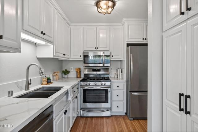 Detail Gallery Image 16 of 40 For 1320 San Simeon Ct #4,  Ventura,  CA 93003 - 2 Beds | 1/1 Baths