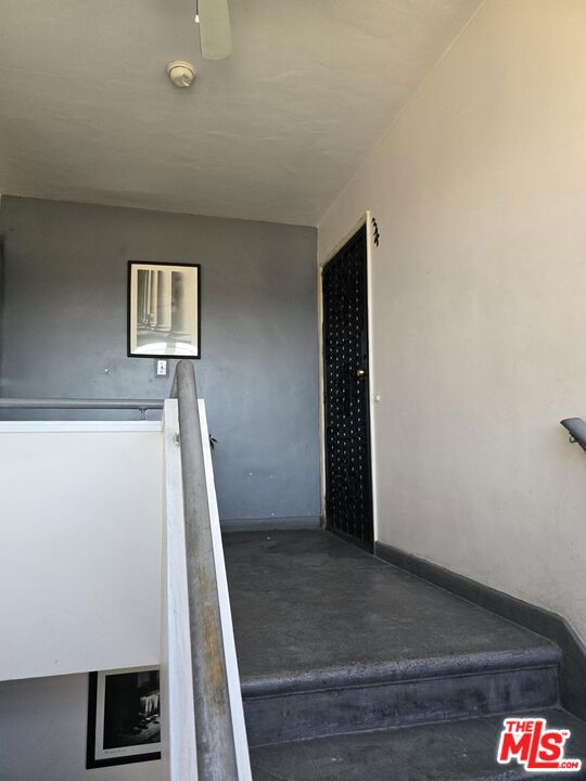 3316 77th Street, Los Angeles, California 90043, 2 Bedrooms Bedrooms, ,1 BathroomBathrooms,Condominium,For Sale,77th,24422583