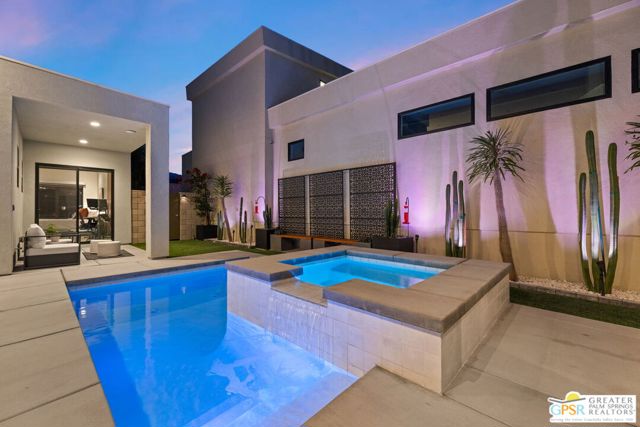 190 Obsidian Loop, Palm Springs CA: https://media.crmls.org/mediaz/4717e314-9d52-4cde-ad11-19f0af6b4e6c.jpg