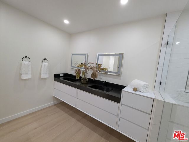 10750 Wilshire Boulevard, Los Angeles CA: https://media.crmls.org/mediaz/4717e48a-e5fa-445d-ac80-4be75571d770.jpg