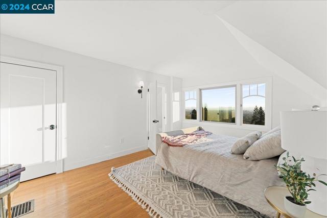 Image 35 of 60 For 900 Spruce Street